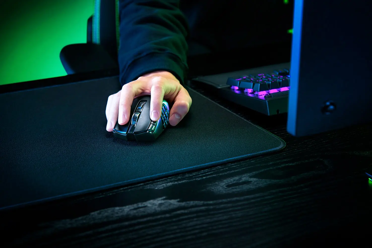 Razer NAGA V2 HyperSpeed 5