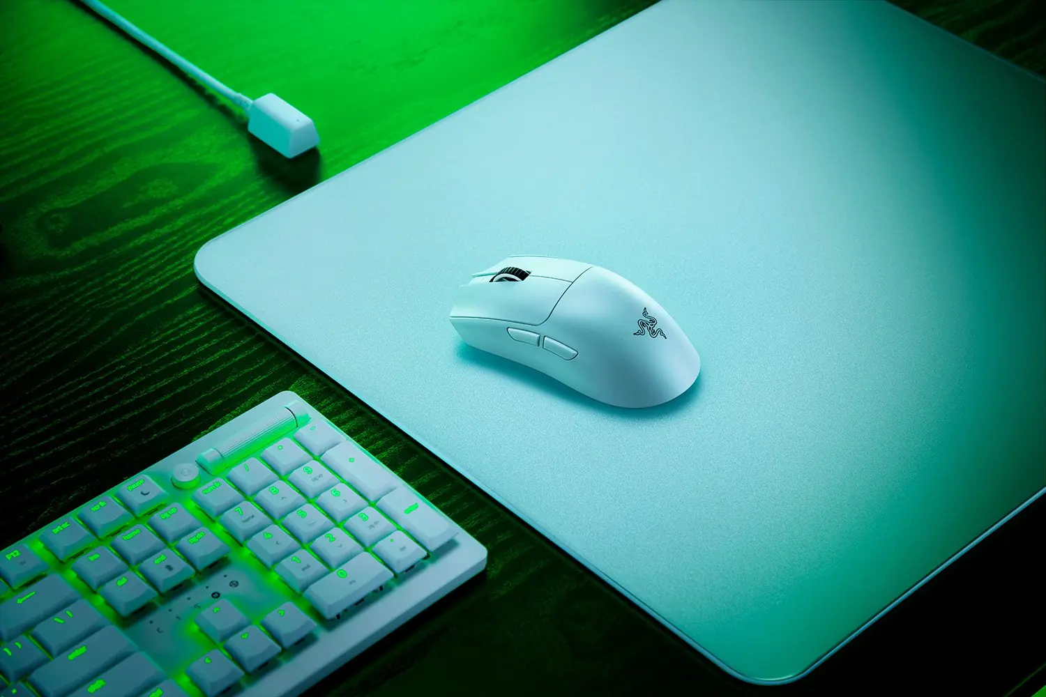 Razer Viper V3 Pro white 5