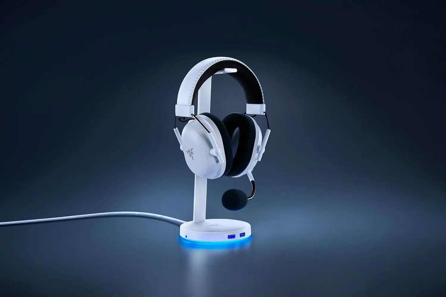 Razer Base Station V2 Chroma white 3 Razer Base Station V2 Chroma white 3