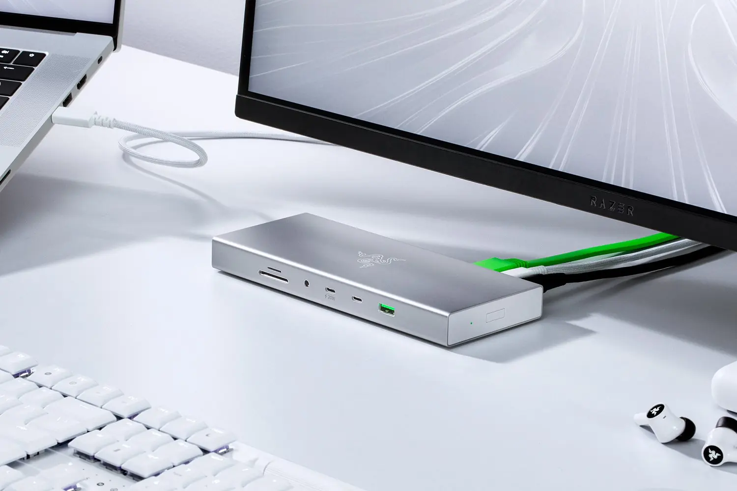 Razer USB 4 Dock white 3 Razer USB 4 Dock white 3